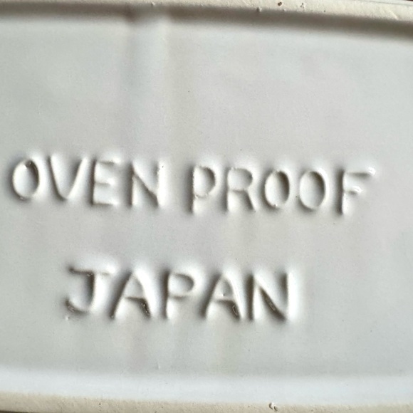 4 Vintage, Individual Ramekins - Picture 7 of 9